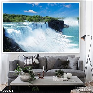 Tranh thác nước dữ dội