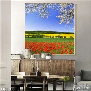 Tranh hoa nở trên đồng in uv