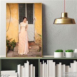 Tranh khổ dọc in uv  áo dài việt nam