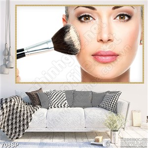 Tranh cô gái trang điểm đẹp nhất