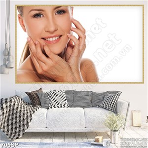 Tranh spa cô gái và làn da mới mịn màng