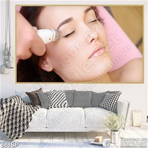 Tranh spa cô gái làm đẹp da