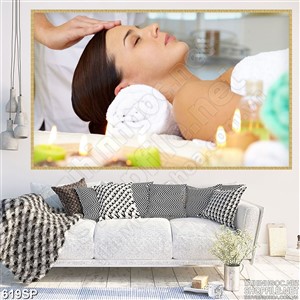 Tranh spa cô gái chăm sóc da mặt