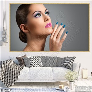 Tranh spa nail đẹp của cô gái