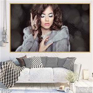 Tranh đẹp cô gái và mái tóc bồng bềnh