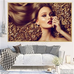 Tranh đẹp in uv cô gái tóc suối tơ bóng mượt