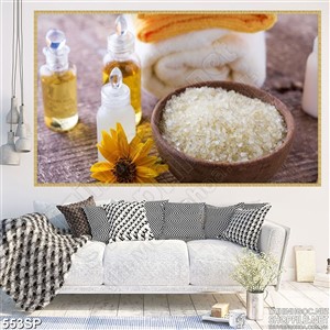 Tranh spa muối khoáng và hoa cúc vàng