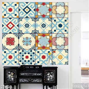 Tranh gạch in họa tiết ô vuông ghép hình