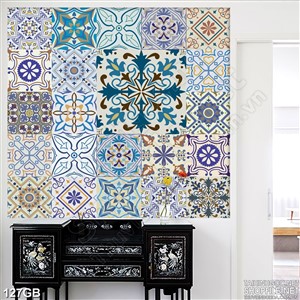 Tranh gạch in hoa văn trọng tâm trên sàn nhà