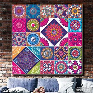 Tranh gạch ô vuông sặc sỡ treo tường