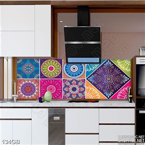 Tranh gạch ô vuông sặc sỡ dán tường