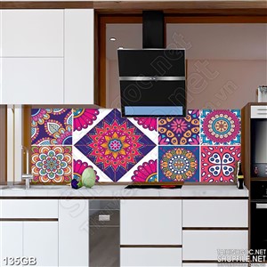 Tranh gạch ốp tường in màu sặc sỡ