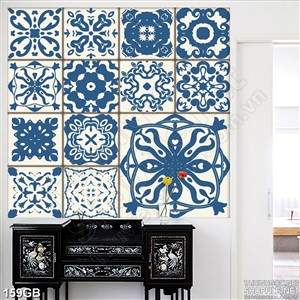 Tranh gạch ô vuông in hoa văn chi tiết