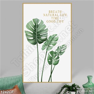 Tranh những chiếc lá xanh vươn trên tường quán cà phê