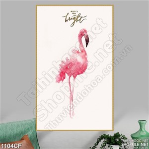 Tranh vẽ cò màu hồng treo trên tường quán cà phê