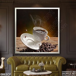 Tranh tách cà phê lơ lững trên chiếc bàn gỗ