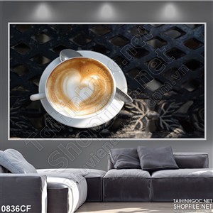 Tranh hình trái tim trên ly cà phê cappuccino