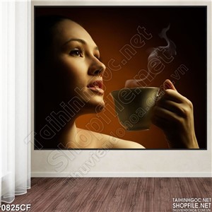 Tranh ly cà phê nóng bên mỹ nữ treo tường