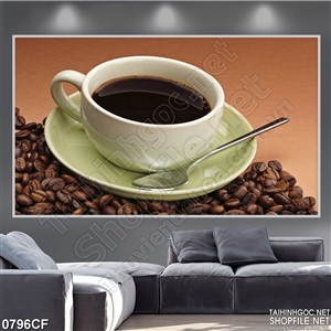 Tranh chiếc muỗng trên tách cà phê đen