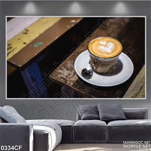 Tranh ly cà phê cappuccino trên chiếc đĩa trắng in uv