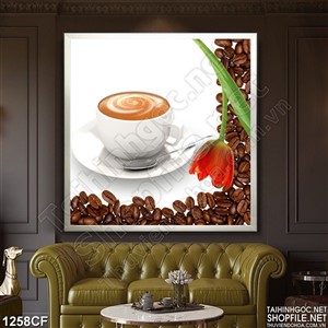 Tranh bông tulip bên tách cà phê cappuccino in uv