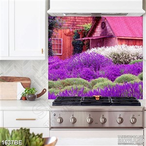 Tranh ngôi nhà trên vườn hoa tím treo bếp