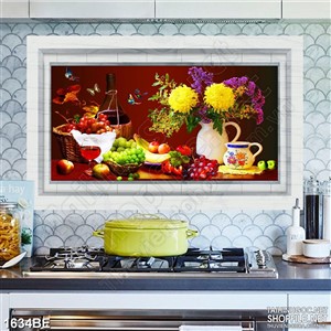 Tranh in bếp bình hoa tươi trên bàn đầy trái cây tươi