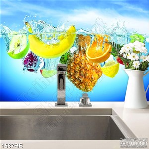 Tranh trái cây tươi trong làn nước psd bếp