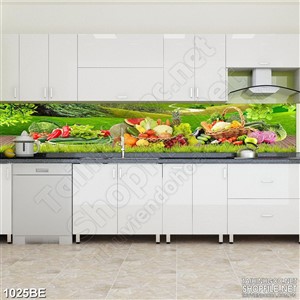 Tranh psd bếp giỏ trái cây tươi trên đồng cỏ