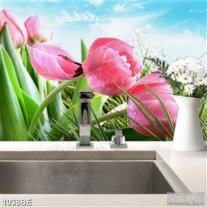 Tranh hoa tulip trong mưa treo bếp