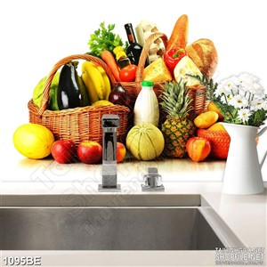 Tranh những giỏ trái cây tươi trên bàn ăn treo bếp