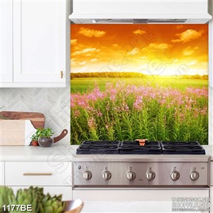 Tranh ánh bình minh trên đồng hoa treo tường bếp