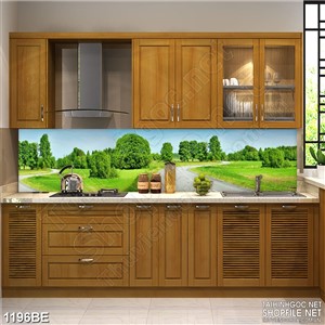 Tranh treo bếp con đường trên đồng cỏ xanh