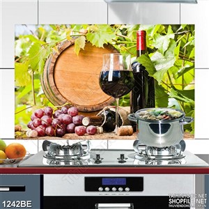 Tranh treo bếp khu chế biến rượu in uv