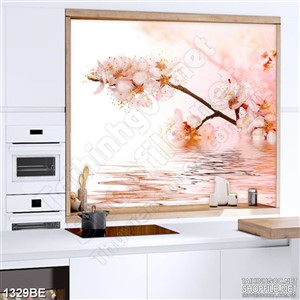 Tranh treo bếp cành anh đào trên mặt nước