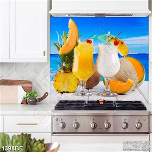 Tranh treo bếp nước uống trên bãi biển