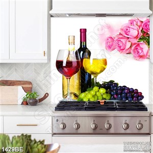 Tranh psd bếp chiếc bàn đầy rượu và hoa