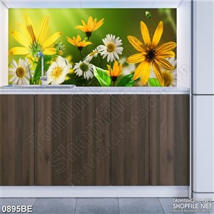 Tranh treo bếp những cành hoa đón nắng