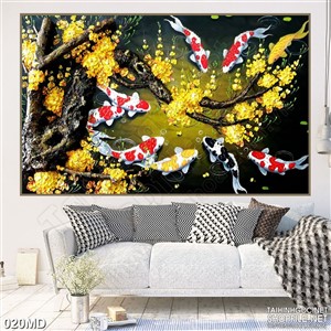 Tranh cành mai vàng bên đàn cá koi in uv