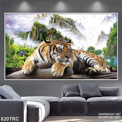 Tranh nghệ thuật hổ thần canh rừng núi in kính