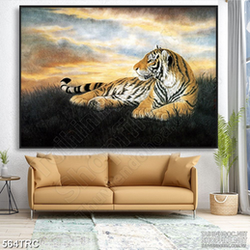 Tranh in canvas hổ uy trên đồng cỏ chiều hoàng hôn
