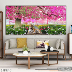 Tranh in uv hổ uy nằm dài trong vườn đào