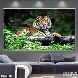 Tranh in canvas hổ uy trong rừng xanh