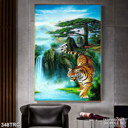 Tranh in uv chú hổ dũng mãnh trên đỉnh thác nước cao
