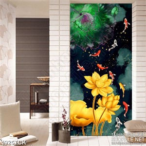 Tranh in uv bông sen vàng bên hồ cá chép trong đêm