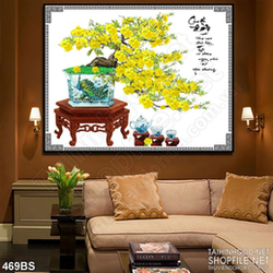 Tranh chậu bonsai in gạch men mai vàng trên chiếc kệ gỗ