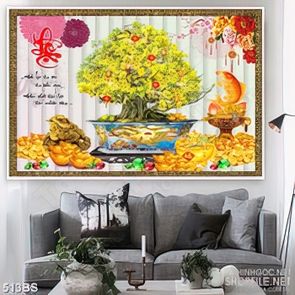 Tranh chậu bonsai mai vàng khoe sắc bên cá chép vàng in lụa