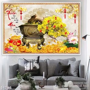 Tranh chậu bonsai in 5d mai vàng mừng xuân bên núi kim tiền