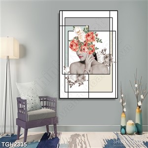 Tranh ghép những bông hoa hồng trên khuôn mặt cô gái 3d