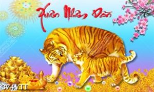 File In tranh dán tường mẹ con hổ quây quần bên nhau đón xuân 2022